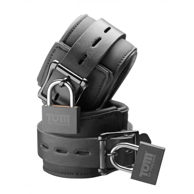 Neoprene wrist cuffs with lock