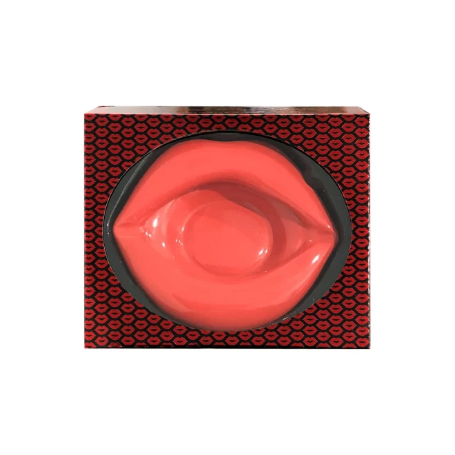 Sexy lips ashtray